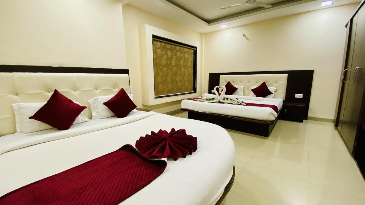 The Richi Rich Hotel And Resort 印多尔 外观 照片